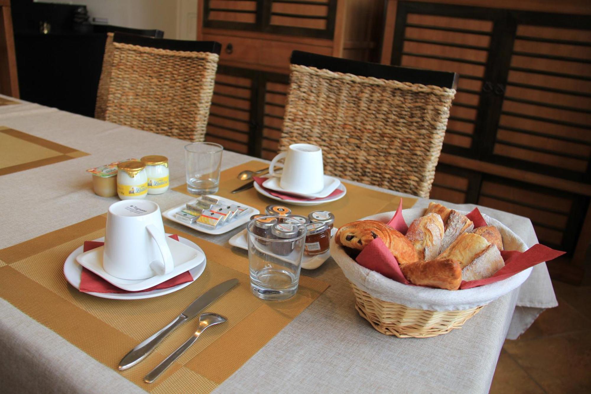 Domaine De La Tisnere Bed & Breakfast Gelos Eksteriør bilde